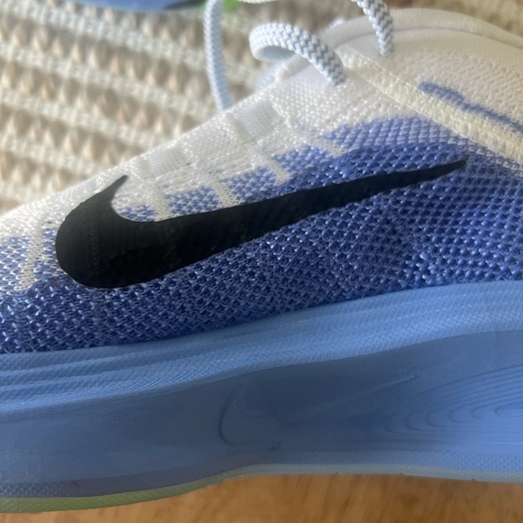 Nike Air Zoom GT Hustle 3 EP Basketball Shoes - Picture 4 of 9